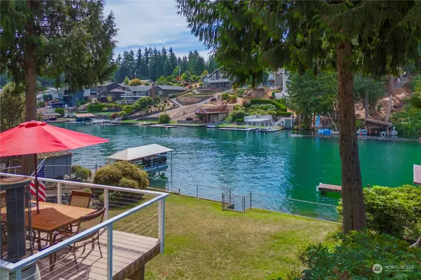 3622 Deer Island DR E, Lake Tapps, WA 98391