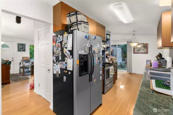 7731 196th ST SW, Edmonds, WA 98026