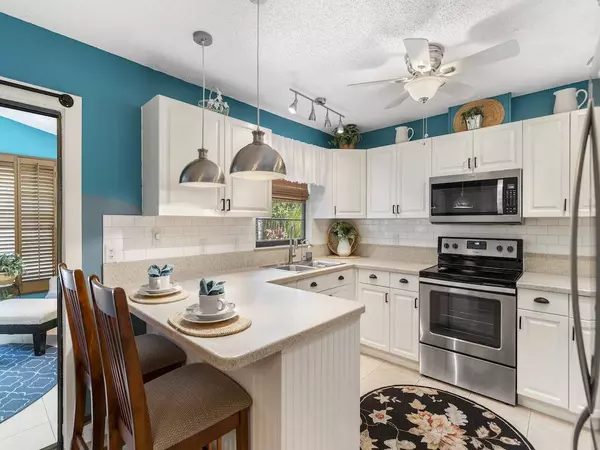 5945 24th ST, Vero Beach, FL 32966