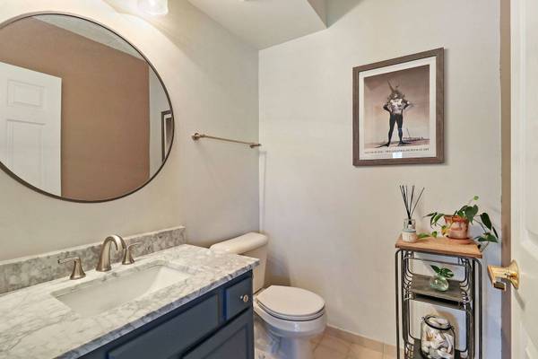 124 W Colfax ST #208, Palatine, IL 60067