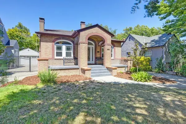 3933 T ST, Sacramento, CA 95819