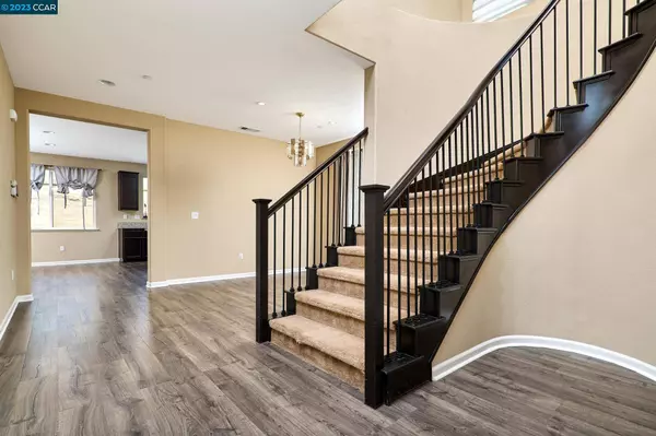 1748 Palacio Dr, Pittsburg, CA 94565