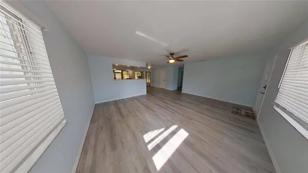 6455 COLONIAL DR, Sarasota, FL 34231