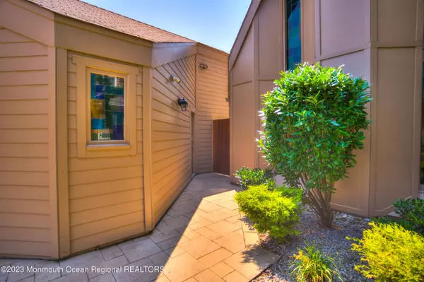 37 Egbert Street, Bay Head, NJ 08742