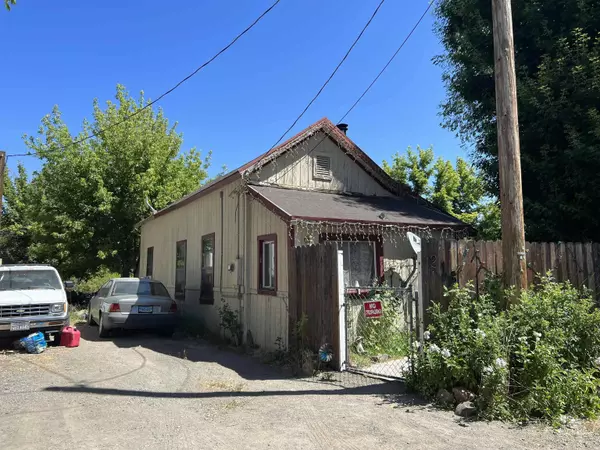 213 Willow Street, Loyalton, CA 96118