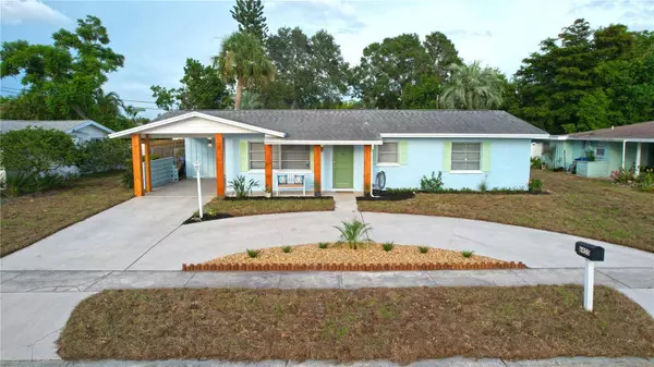 6455 COLONIAL DR, Sarasota, FL 34231