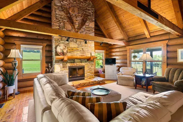 2286 N Lonesome Valley Ln, Bergen, WI 54658