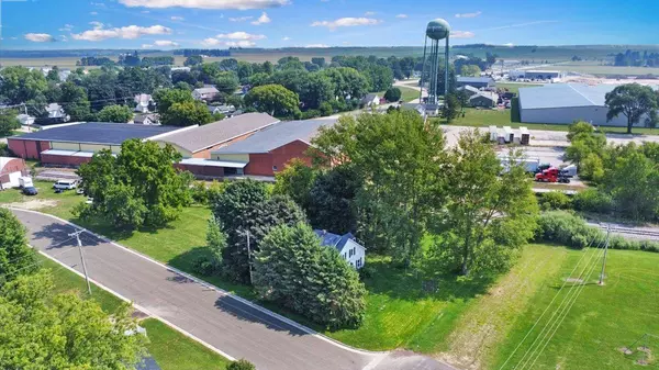 211 Commercial Street, Arlington, WI 53911