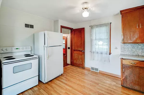 211 Commercial Street, Arlington, WI 53911