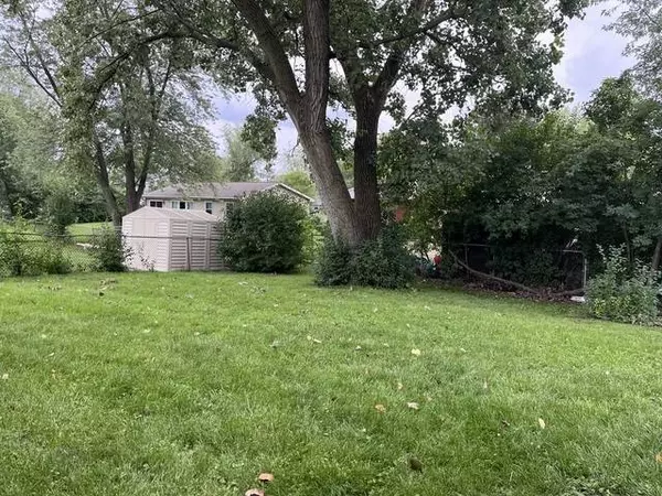 223 Lee Lane, Bolingbrook, IL 60440