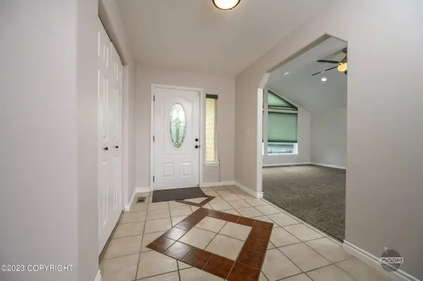 2370 N Thunder Gulch CIR, Palmer, AK 99645