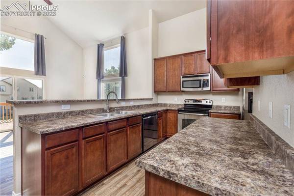 7375 Oakshire WAY, Fountain, CO 80817