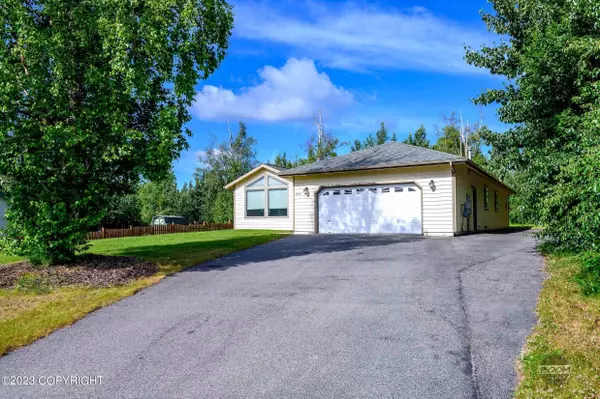 2370 N Thunder Gulch CIR, Palmer, AK 99645