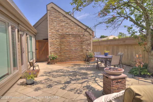 37 Egbert Street, Bay Head, NJ 08742