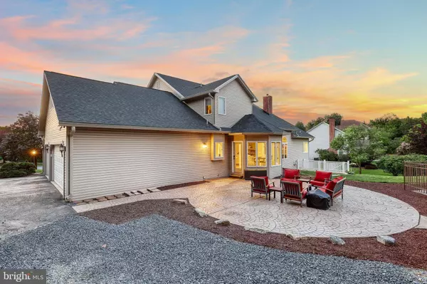 10 GUNPOWDER RD, Mechanicsburg, PA 17050