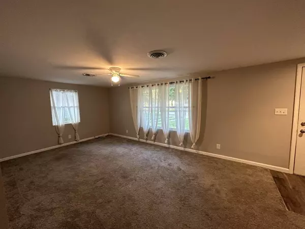 1906 Roberts ST, Wilmington, IL 60481