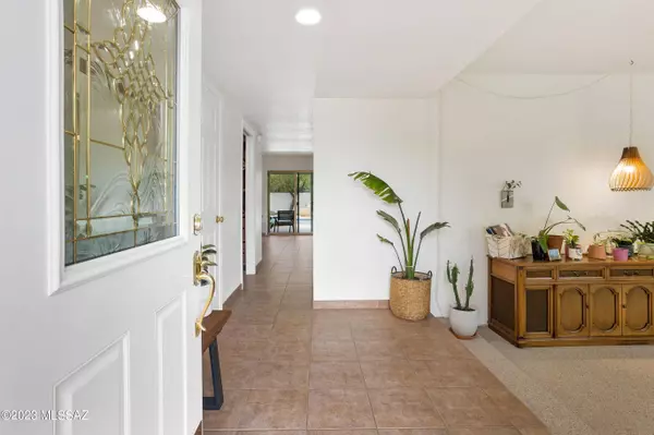 7375 N Wanda Vista Way, Tucson, AZ 85704