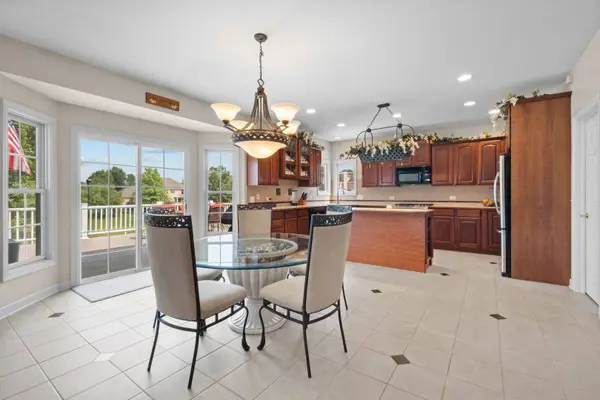 841 Wingfoot Drive, North Aurora, IL 60542