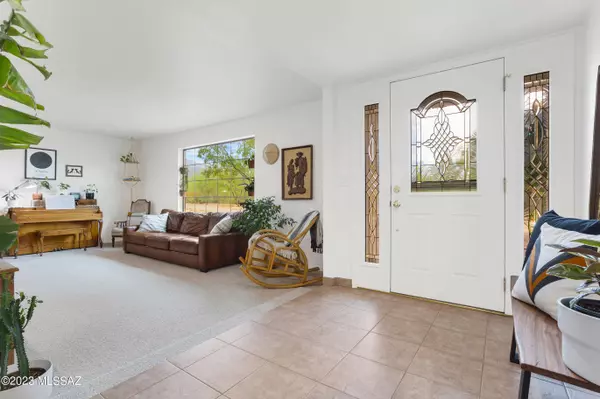 7375 N Wanda Vista Way, Tucson, AZ 85704