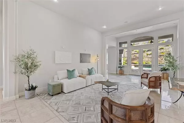 2809 Soaring Peak Avenue, Henderson, NV 89052