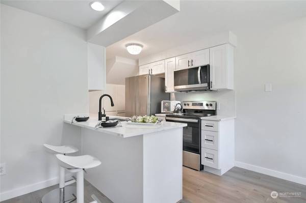 7812 196th ST SW #B4, Edmonds, WA 98026