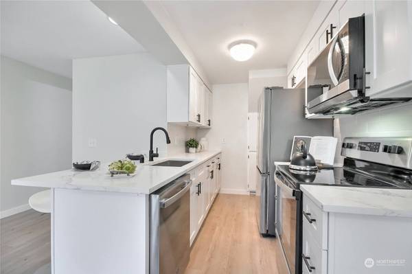 7812 196th ST SW #B4, Edmonds, WA 98026