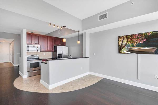 101 S EOLA DR #1107, Orlando, FL 32801