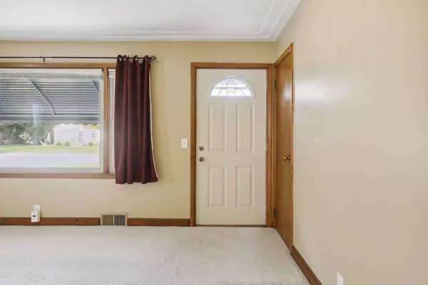 8029 2nd AVE S, Bloomington, MN 55420