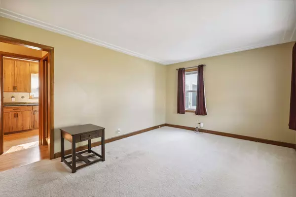 8029 2nd AVE S, Bloomington, MN 55420