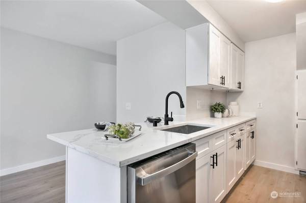 7812 196th ST SW #B4, Edmonds, WA 98026