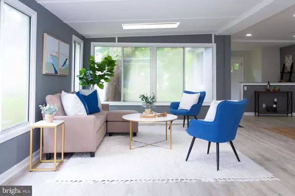 905 HAUF AVE, Essex, MD 21221