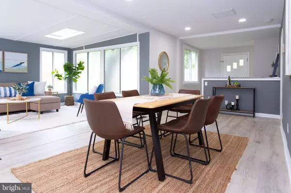 905 HAUF AVE, Essex, MD 21221