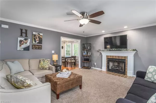 4036 Glenn Knoll CT, Winston Salem, NC 27107