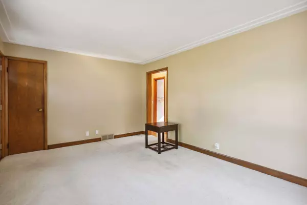 8029 2nd AVE S, Bloomington, MN 55420