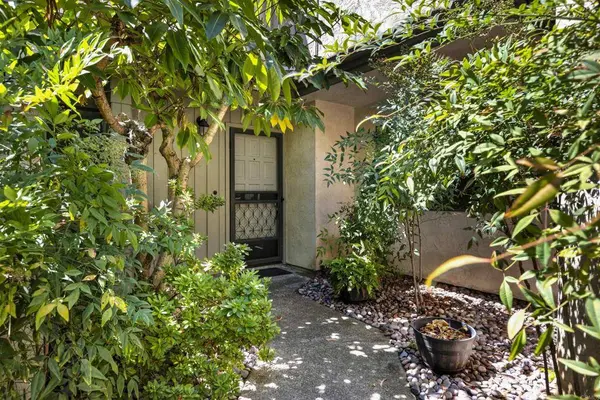 5757 Adobe Falls RD #C, San Diego, CA 92120