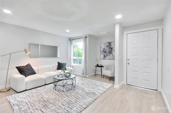 7812 196th ST SW #B4, Edmonds, WA 98026