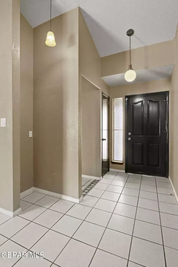 1625 Brian Ray Circle, El Paso, TX 79936