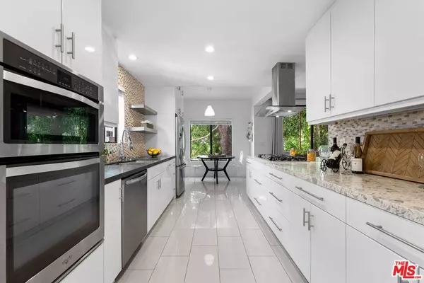 1909 Glendon Ave #103, Los Angeles, CA 90025