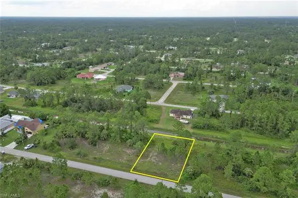 1233 Cordoba St E, Lehigh Acres, FL 33974