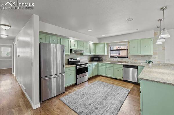 4230 Loch Lomond LN, Colorado Springs, CO 80909