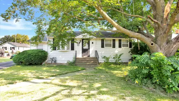 303 E Washington ST, Yorkville, IL 60560