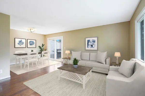 10390 Balsam LN, Eden Prairie, MN 55347