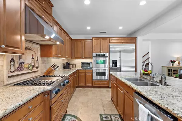 28 Drackert, Ladera Ranch, CA 92694