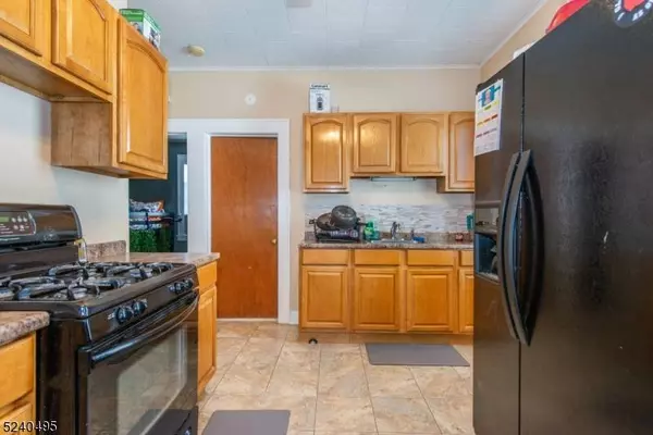 102 Piaget Ave, Clifton City, NJ 07011