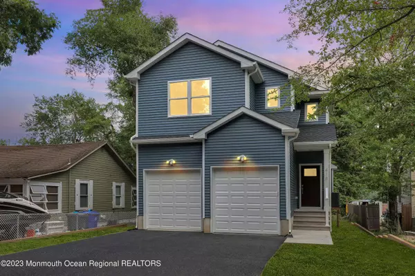 418 Elizabeth Avenue, Toms River, NJ 08753