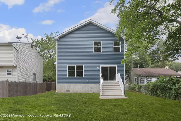 418 Elizabeth Avenue, Toms River, NJ 08753