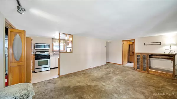 303 E Washington ST, Yorkville, IL 60560