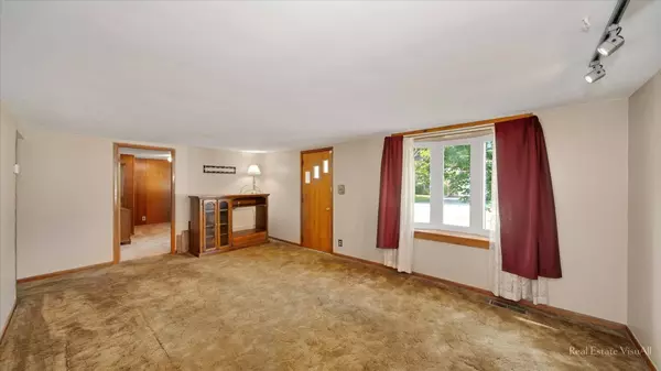 303 E Washington ST, Yorkville, IL 60560