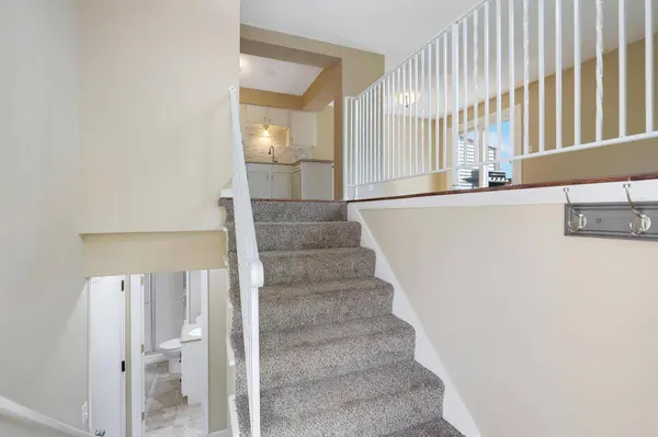 10390 Balsam LN, Eden Prairie, MN 55347