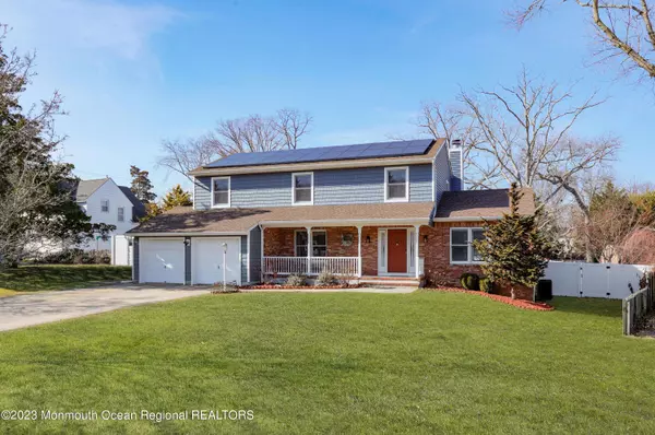 100 Ridge Drive, Toms River, NJ 08753
